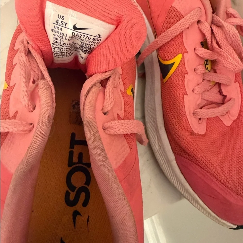 Nike star runner foam Kids 4.5 Pink sneakers active walk run